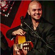 Quieres aprender tocar Guitarra Flamenca para compartir con amigos o tú pareja? Mis clases son para tí